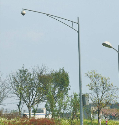 燕（yàn）尾式道路監控杆