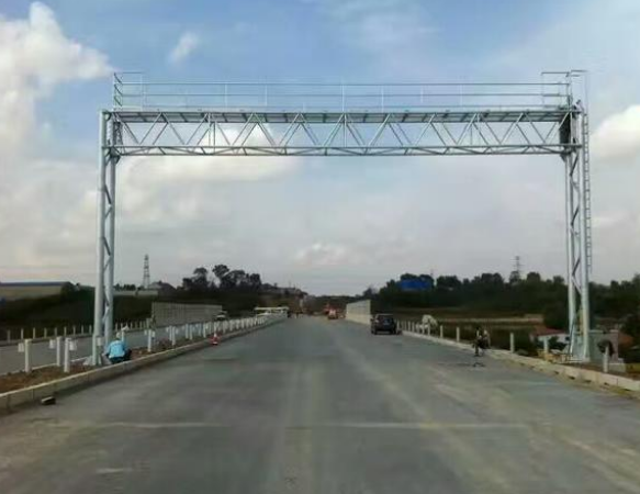 道路交通龍門（mén）架